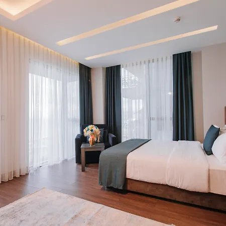 Peerless Hotel 3*