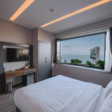 Peerless Hotel 3*