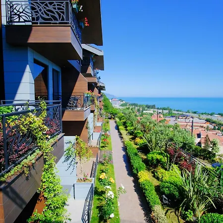 Peerless Hotel 3*