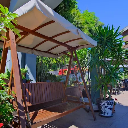 Peerless Hotel 3*