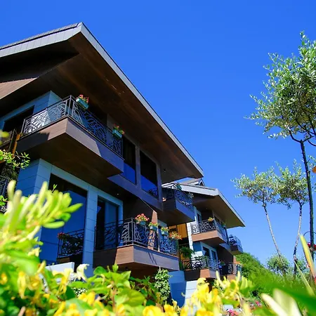 Peerless Hotel
