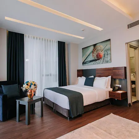 Peerless Hotel