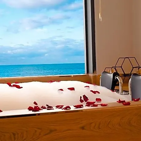 Peerless Hotel