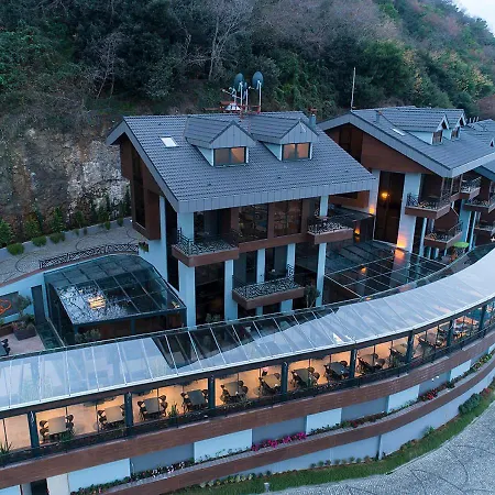 بيرليس فيلاز ترابزون