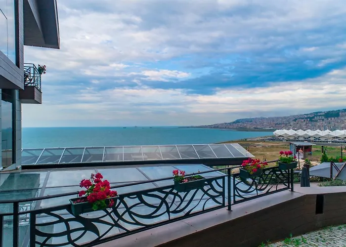 فندق بيرليس فيلاز