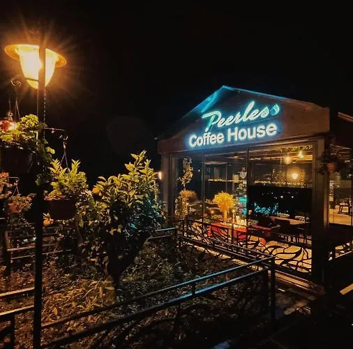 بيرليس فيلاز 3*